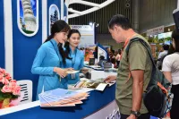 Săn vé máy bay Vietnam Airlines dưới 300.000 đồng tại hội chợ ITE